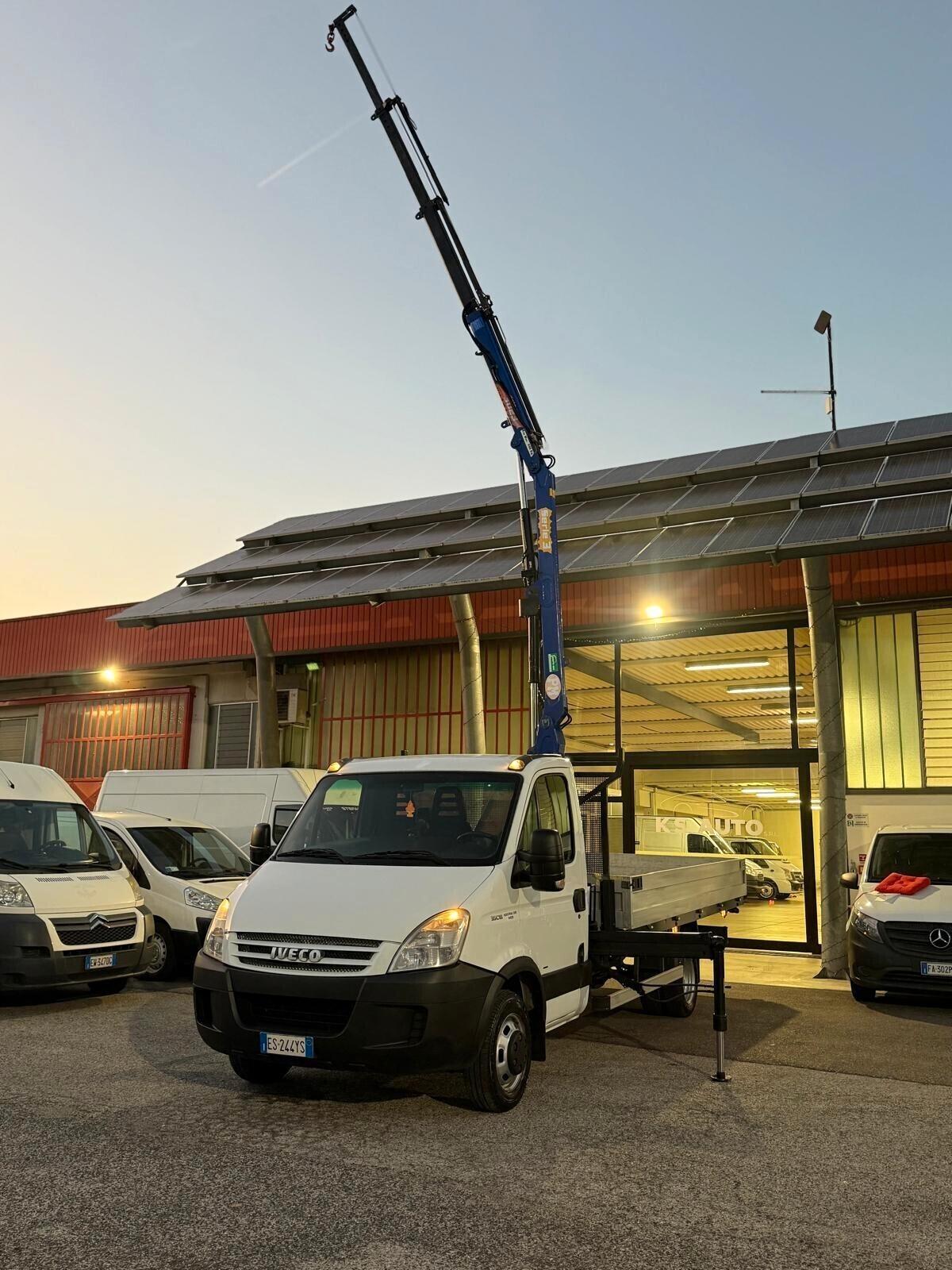 IVECO DAILY 35C 18 MOTORE 3.0 1 80 CV CASSONE DA 430 FISSO E GRU PM 3 ALTEZZA 10M