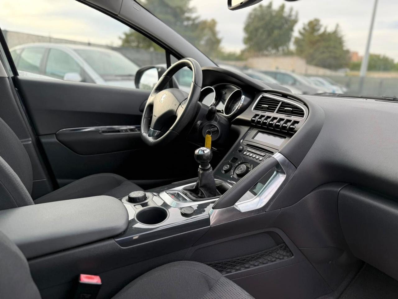 Peugeot 3008 2.0 HDi 150CV Allure