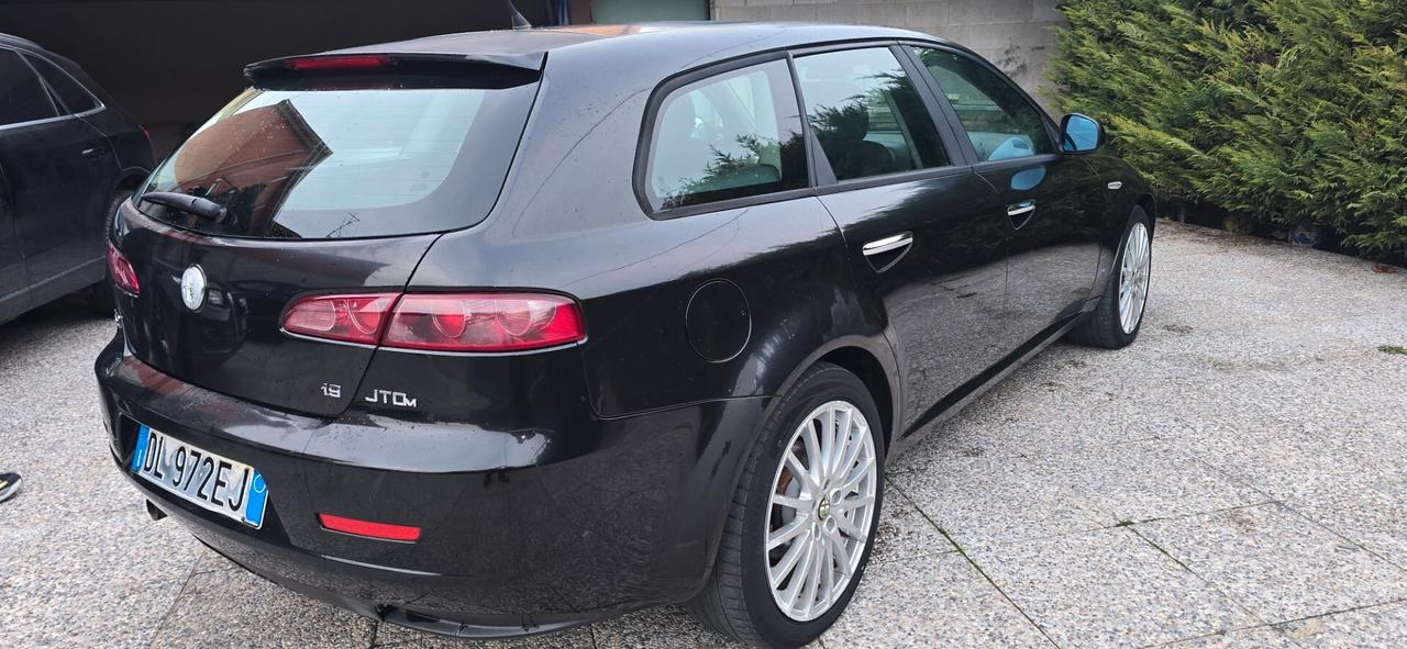 Alfa 159 tutta apena revisionata e batteria nuova