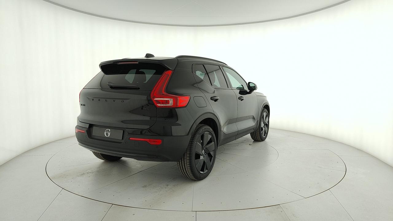 VOLVO XC40 2.0 b3 Plus Black Edition auto