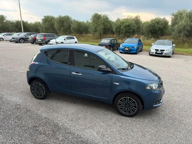 Lancia Ypsilon 1.0 FireFly 5 porte S&S Hybrid Ecochic Gold