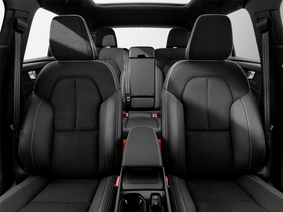 VOLVO XC40 - XC40 1.5 t2 Momentum Pro auto my21