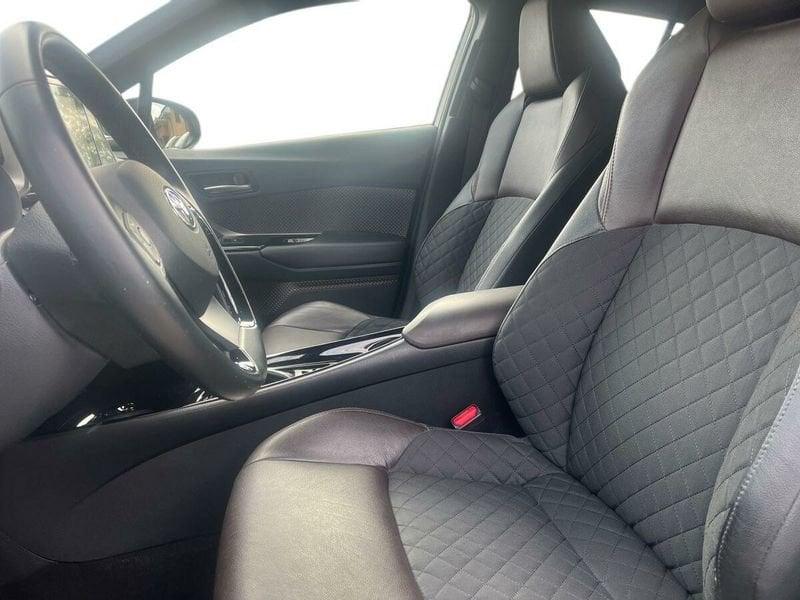 Toyota C-HR 1.8h Lounge 2wd e-cvt my18
