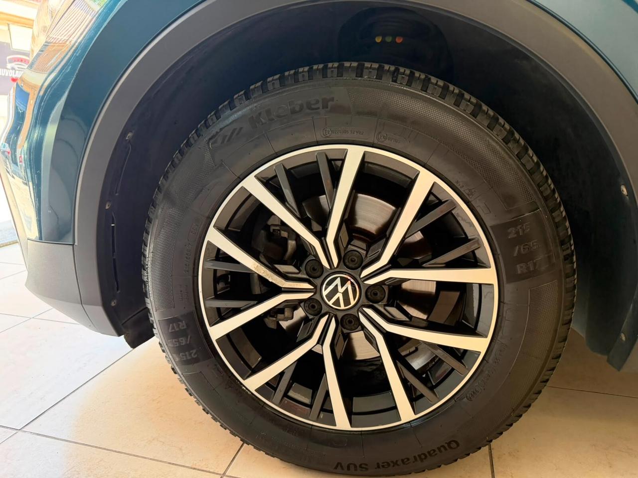 Volkswagen Tiguan 2.0 TDI 150 CV SCR DSG Elegance a rate da 250 al mese