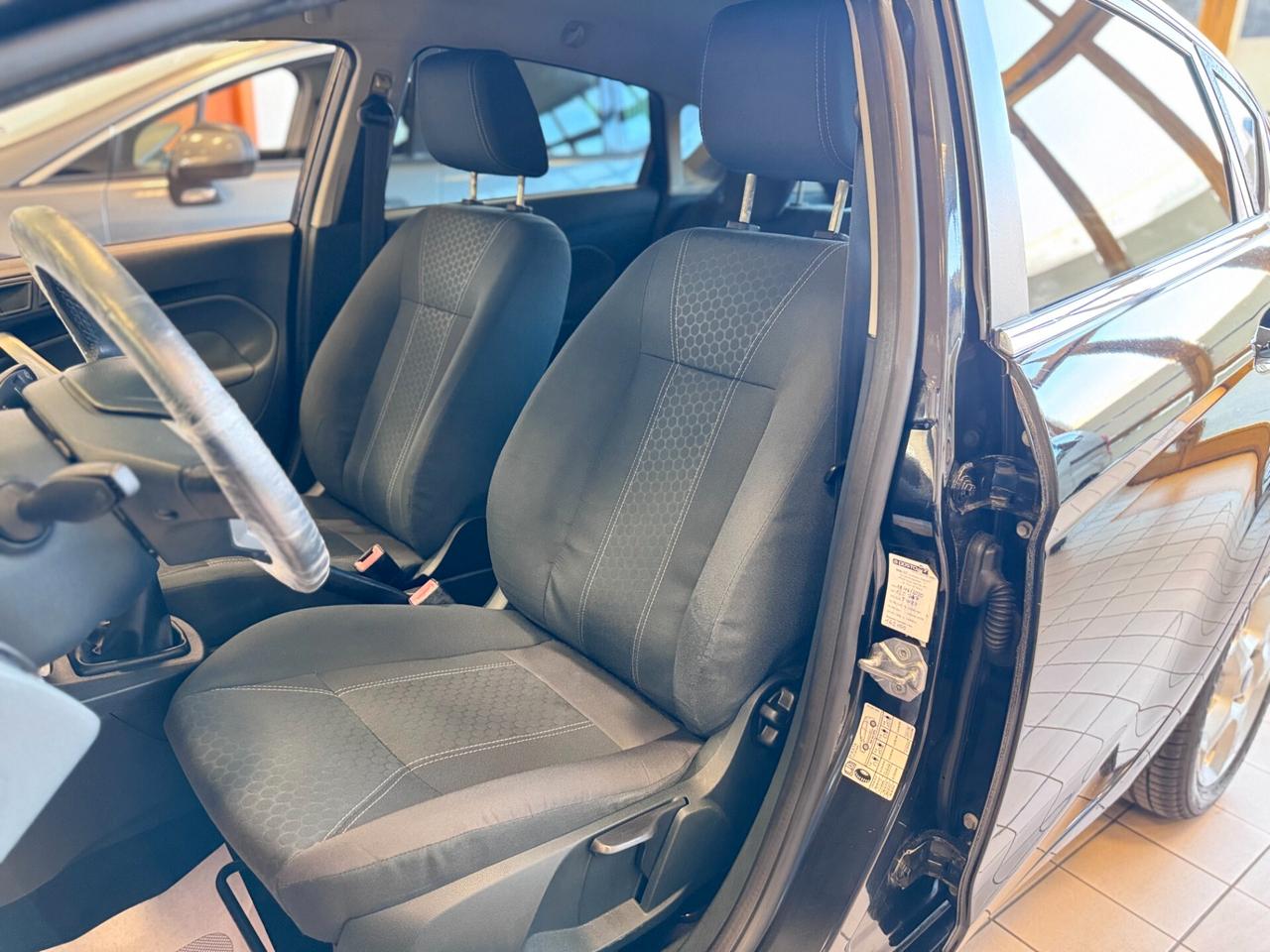 Ford Fiesta 1.4 TDCi 70CV 5 porte Titanium