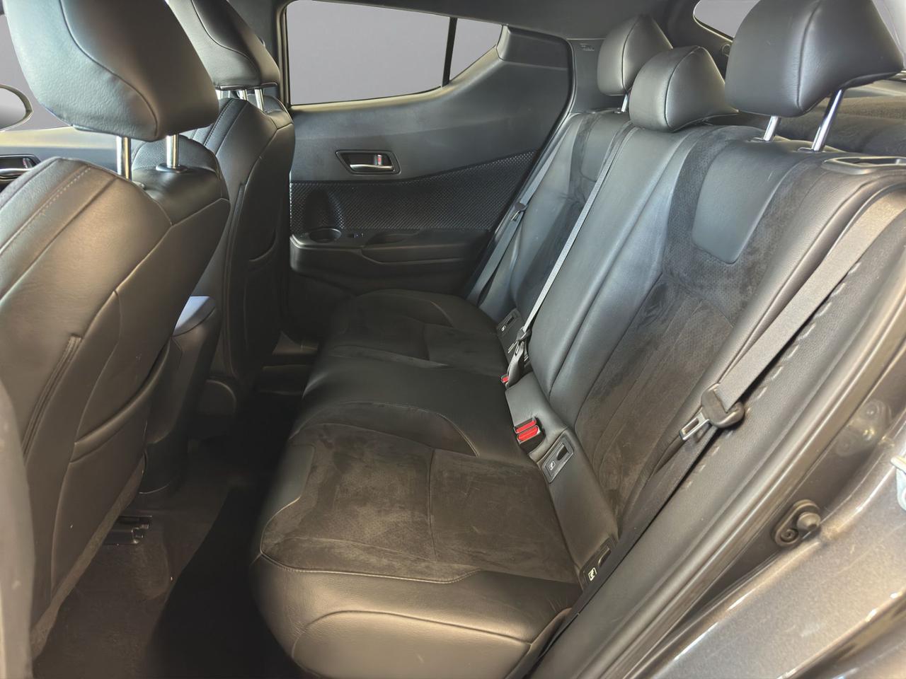 Toyota C-HR 2.0h Style e-cvt
