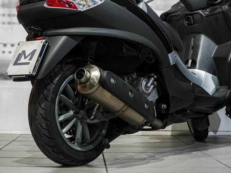 Piaggio MP3 400