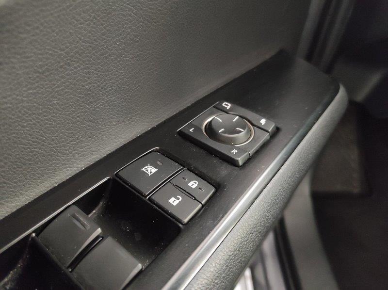 LEXUS UX - UX Hybrid Business
