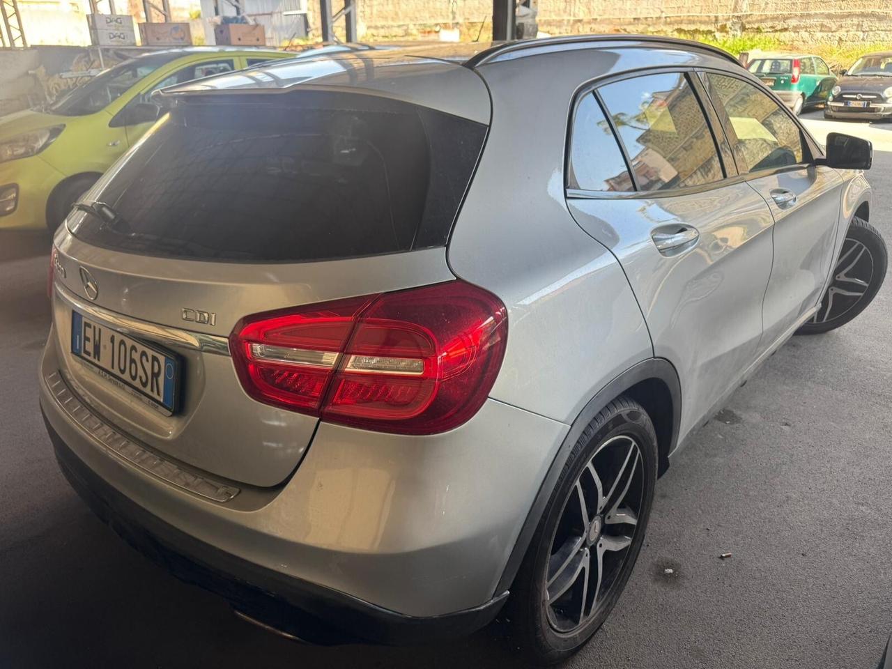 Mercedes-benz GLA 200 CDI Automatic Premium (100kw)