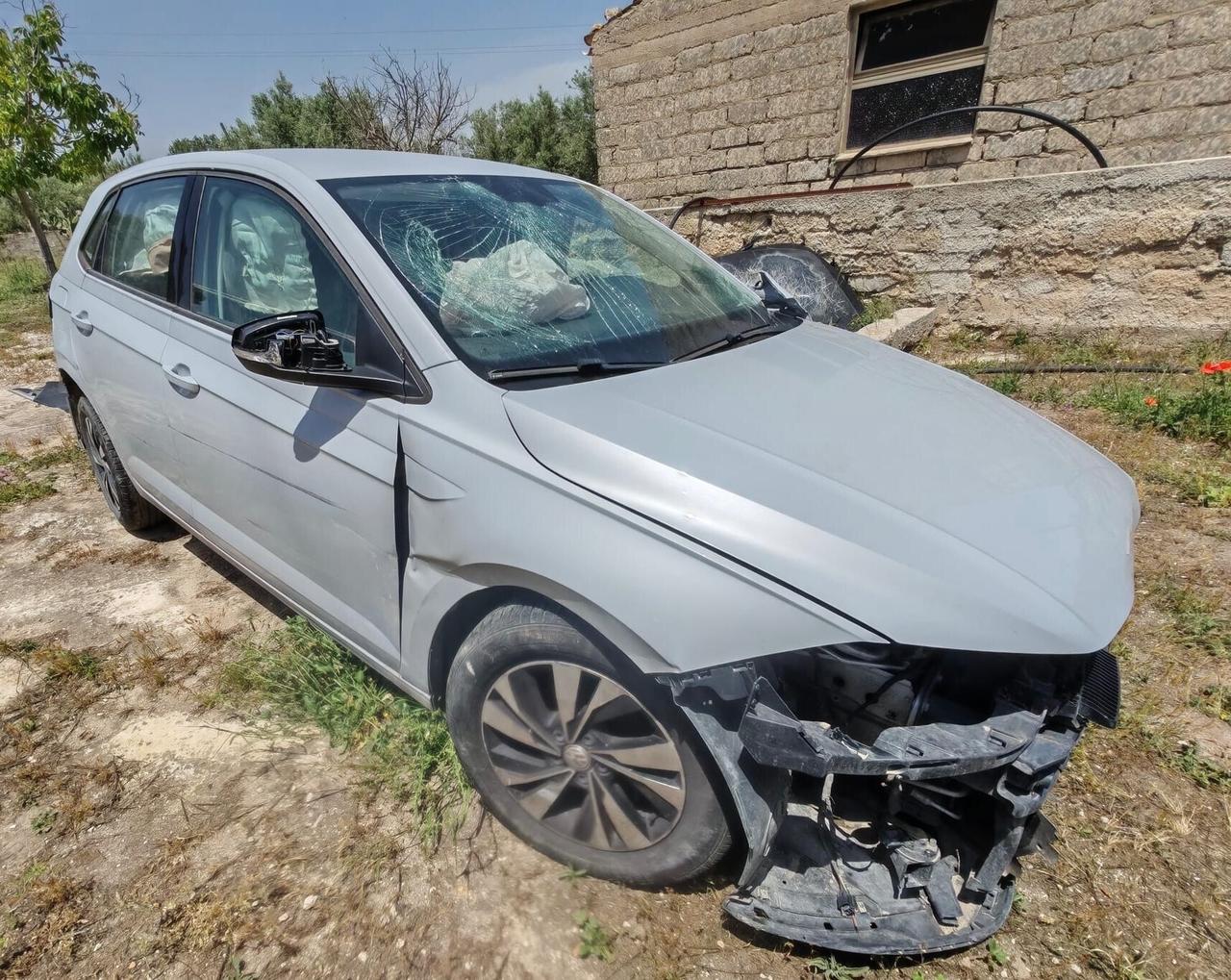 Volkswagen Polo 1.0 2018 sinistrata