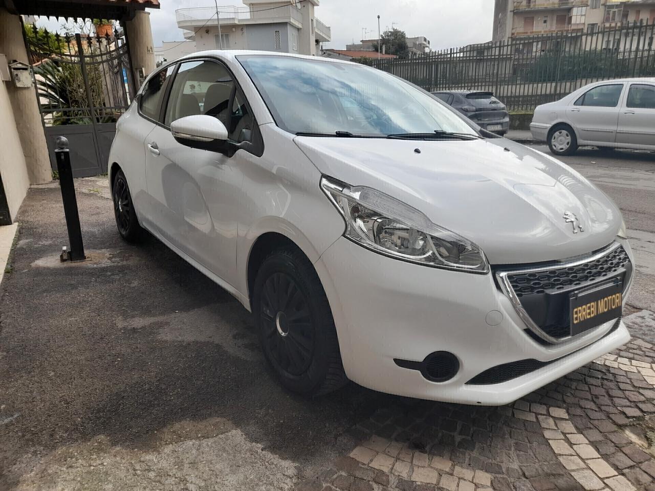 Peugeot 208 1.2 82 CV 3 porte X NEOPATENTATI