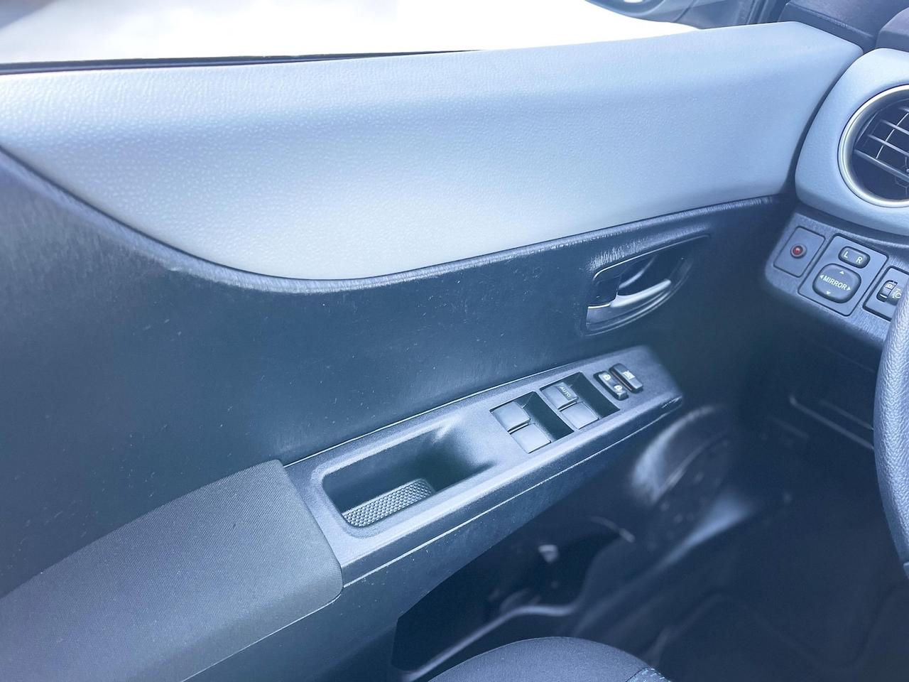 Toyota Yaris 1.5 Hybrid 75CV Automatica E5 Neo - 2014