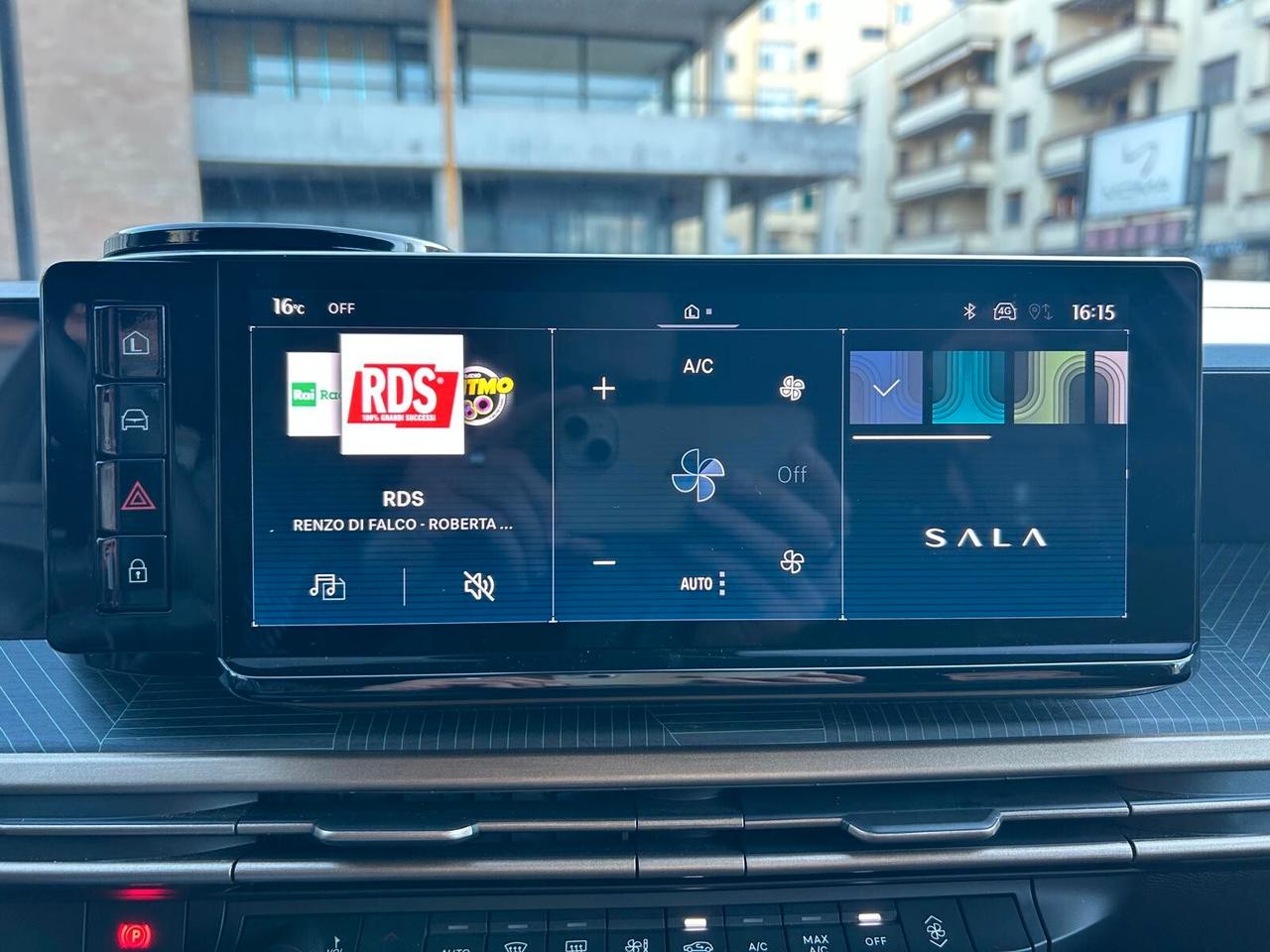 Lancia Ypsilon Hybrid e-DCT LX