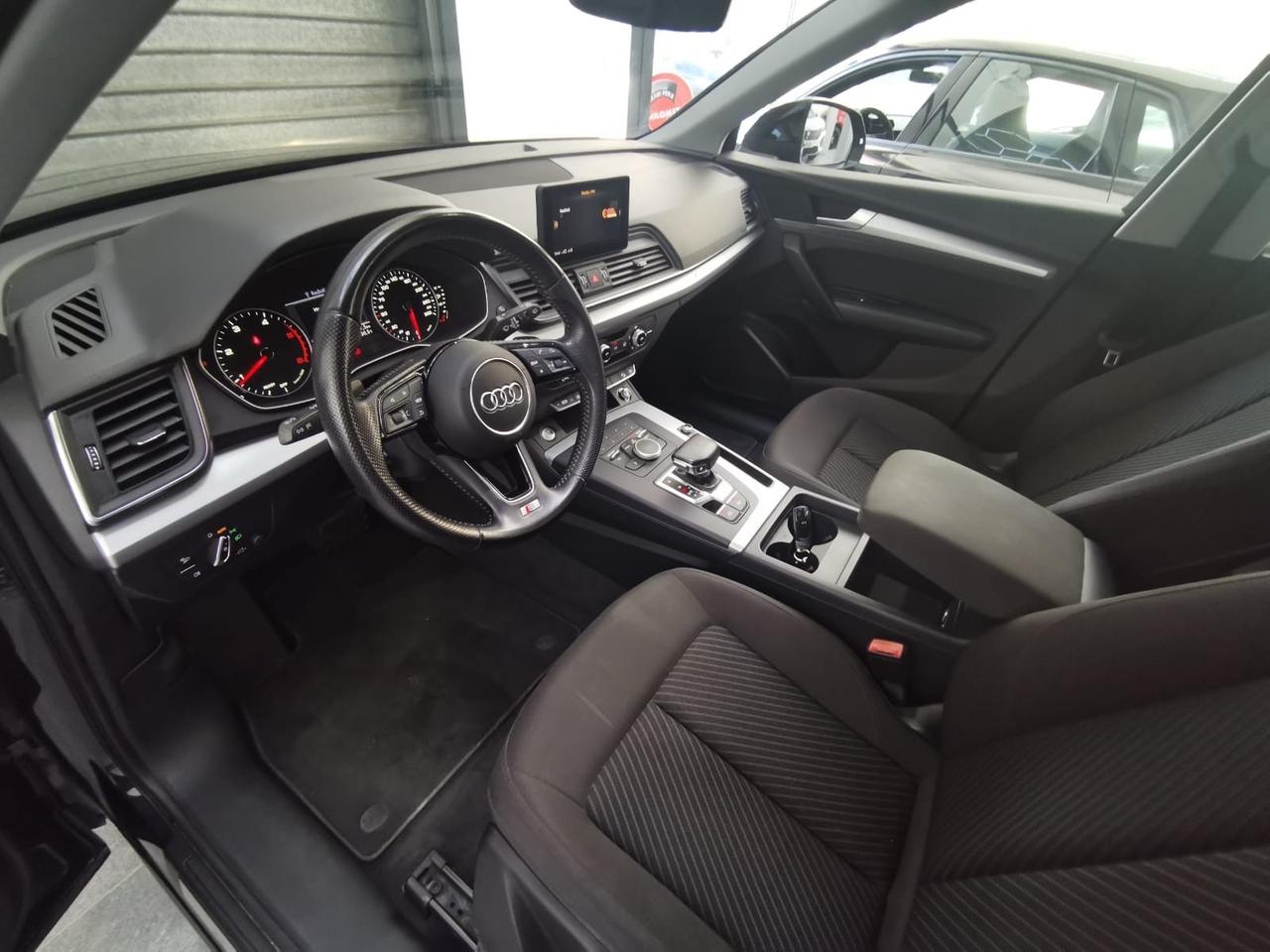 Audi Q5 2.0 TDI quattro S tronic Business Sport