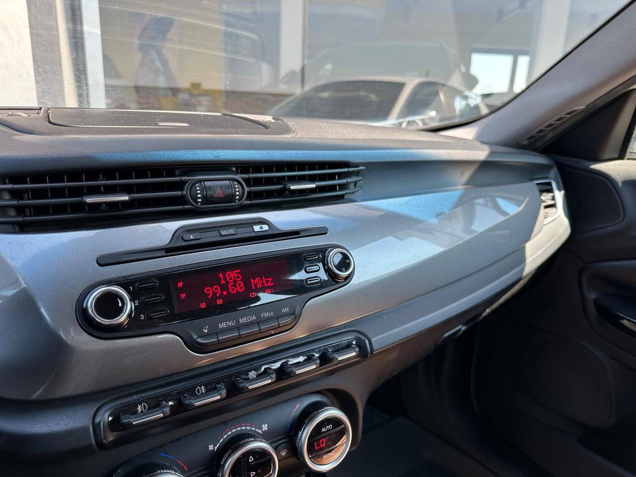 Alfa Romeo Giulietta 1.4 Turbo MultiAir Distinctive 170 cv GPL