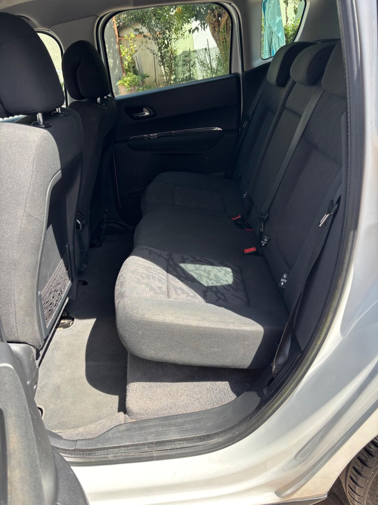 Peugeot 3008 1.6 HDi 114CV Business