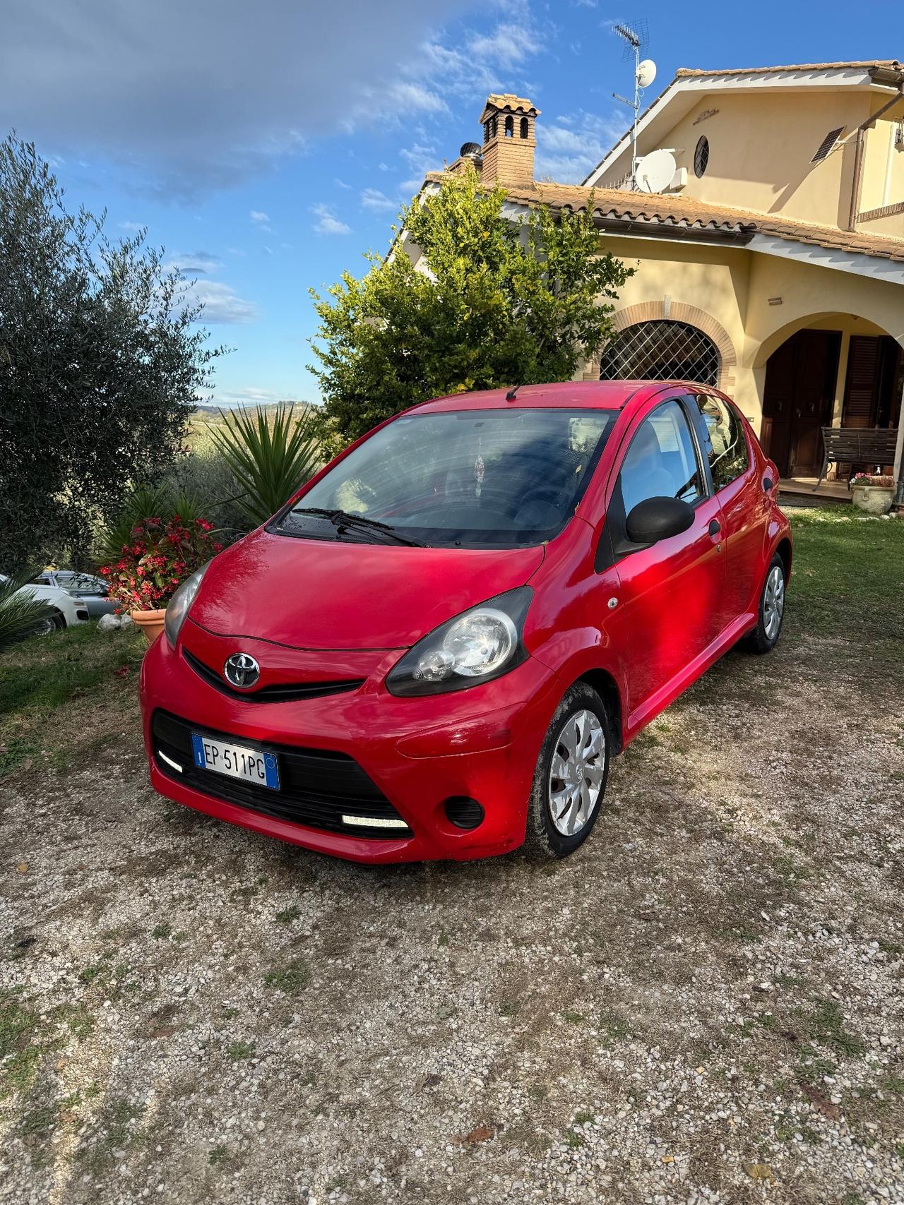 Toyota Aygo 1.0 12V VVT-i 5 porte Orange Connect MMT