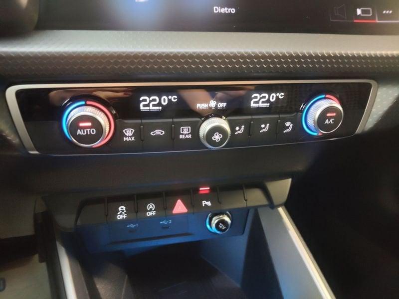 Audi A1 A1 Sportback 30 1.0 tfsi Identity Black 116cv s-tronic