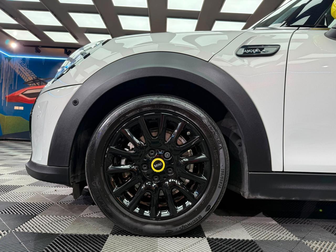 Mini Full Electric Cooper SE Yours (608)