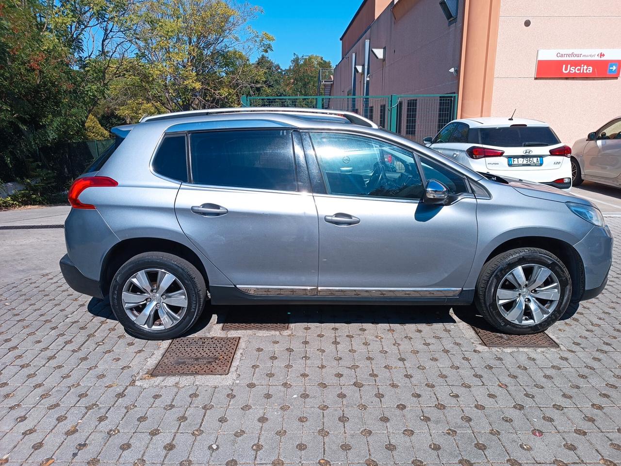 Peugeot 2008 PureTech 82 Allure