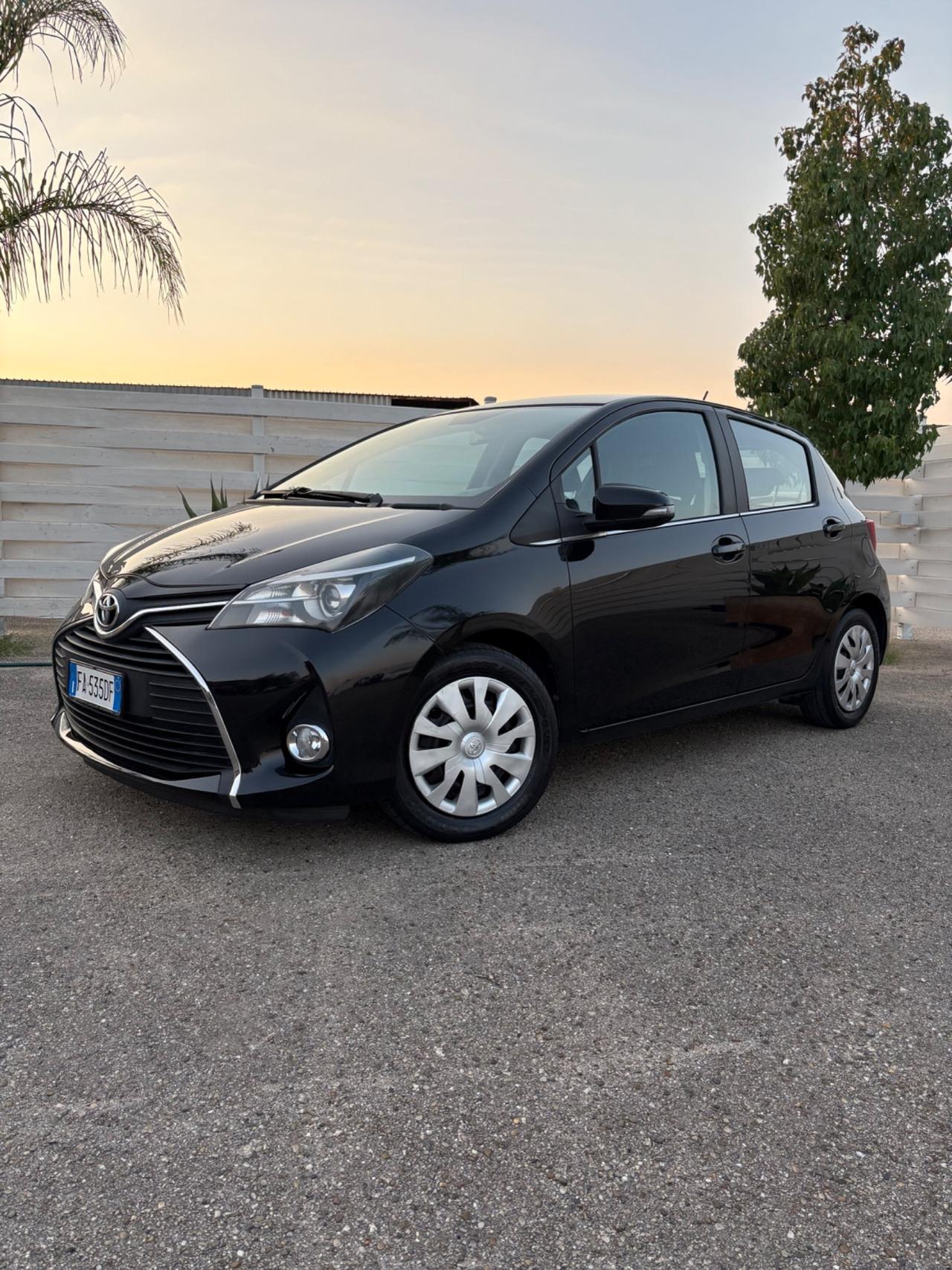 Toyota Yaris 1.4 D-4D 5 porte unico proprietario adatta a neopatentati