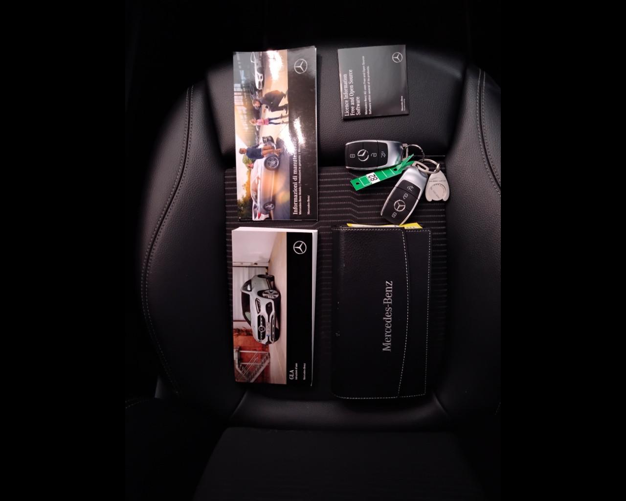 Mercedes-Benz GLA-H247 2020 - GLA 200 Sport Plus auto