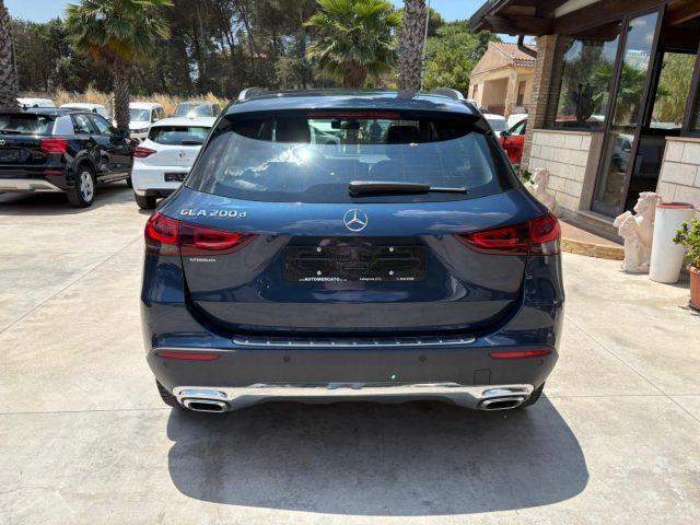 MERCEDES-BENZ GLA 200 d Automatic