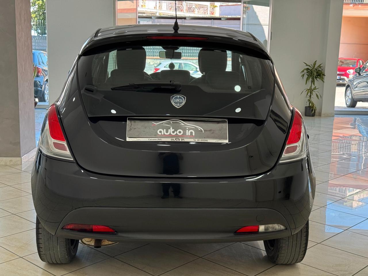 Lancia Ypsilon 1.2 69 CV 5 porte Silver