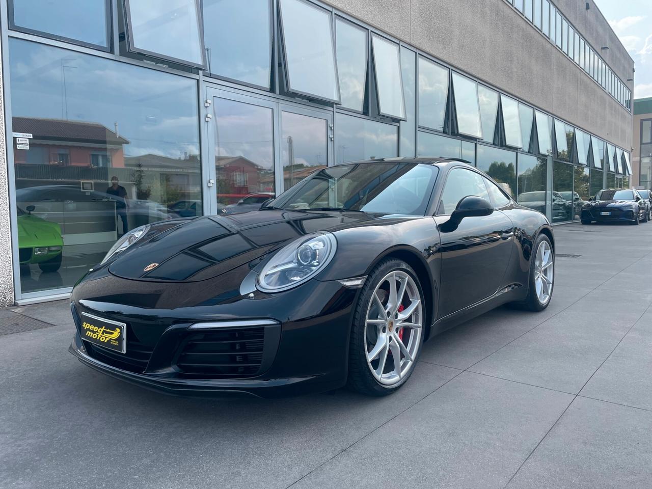 Porsche 911 3.0 Carrera S Coupé 4ruote sterzanti pari a nuova