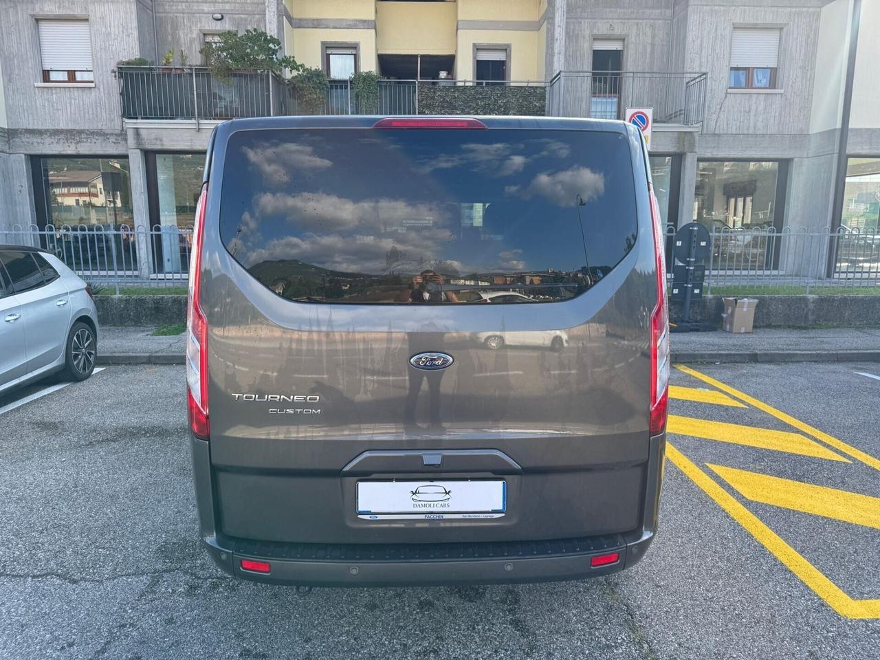 Ford Tourneo Custom TITANIUM AUTOMATIC 9 POSTI