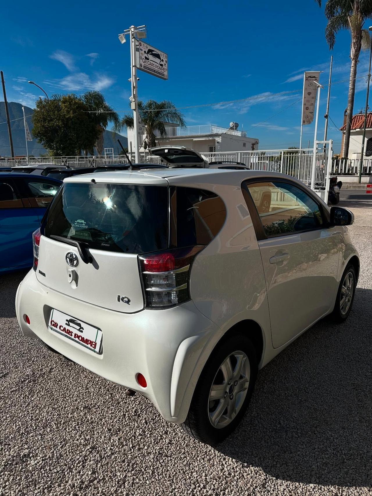 Toyota iQ 1.0 CVT Lounge