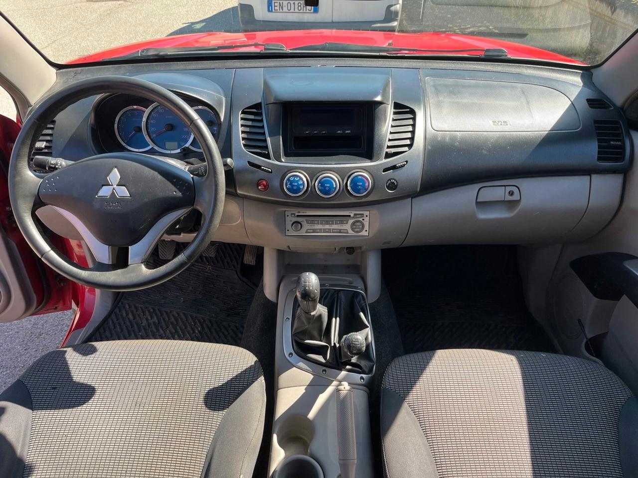 Mitsubishi L200 2.5 DI-D/136CV Club Cab Insport