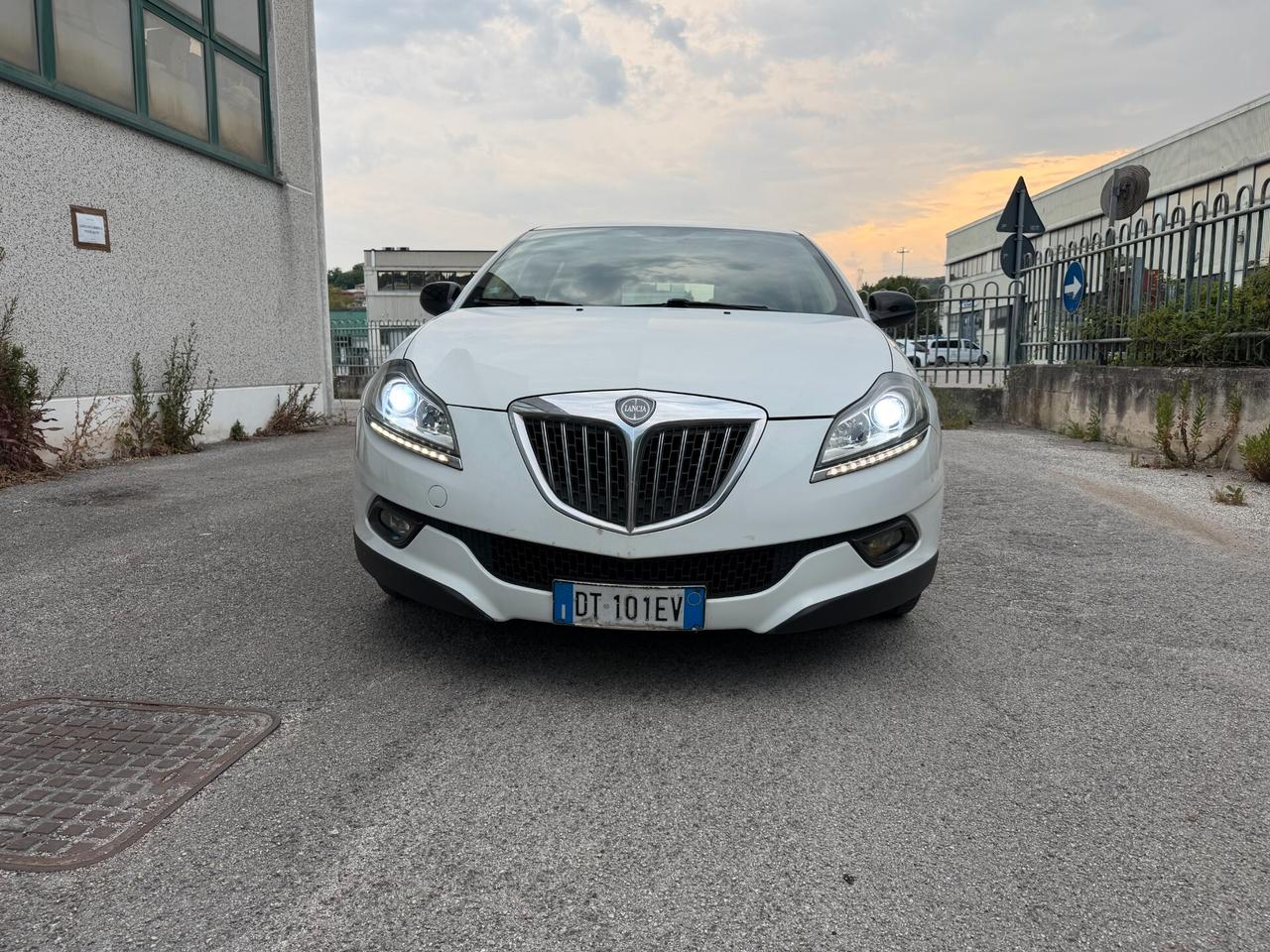 Lancia Delta 1.6 MJT DPF Platino OK NEOPATENTATI