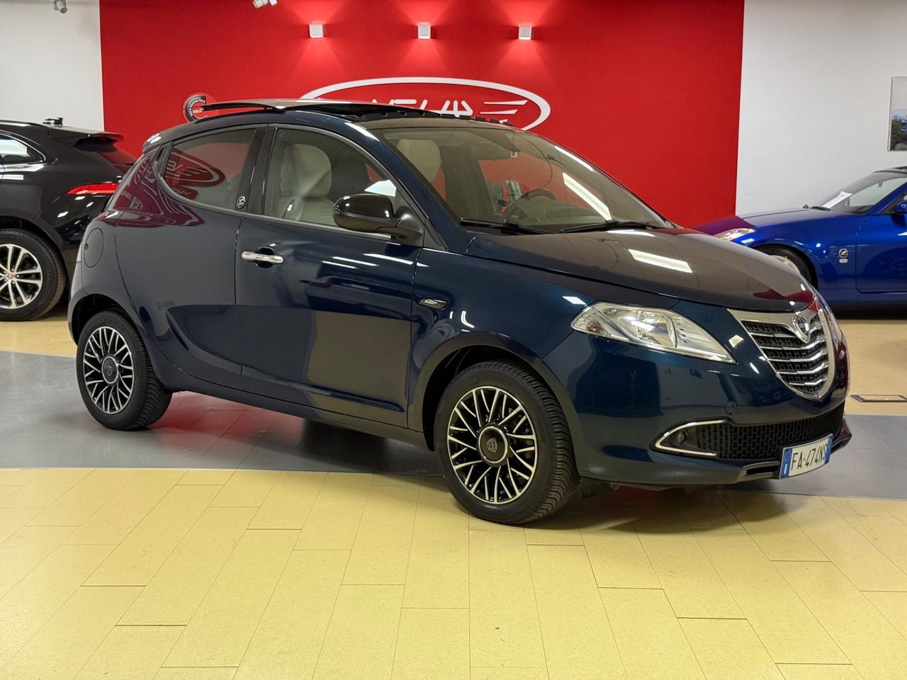 Lancia Ypsilon 1.3 MJT 30th Anniversary TETTO