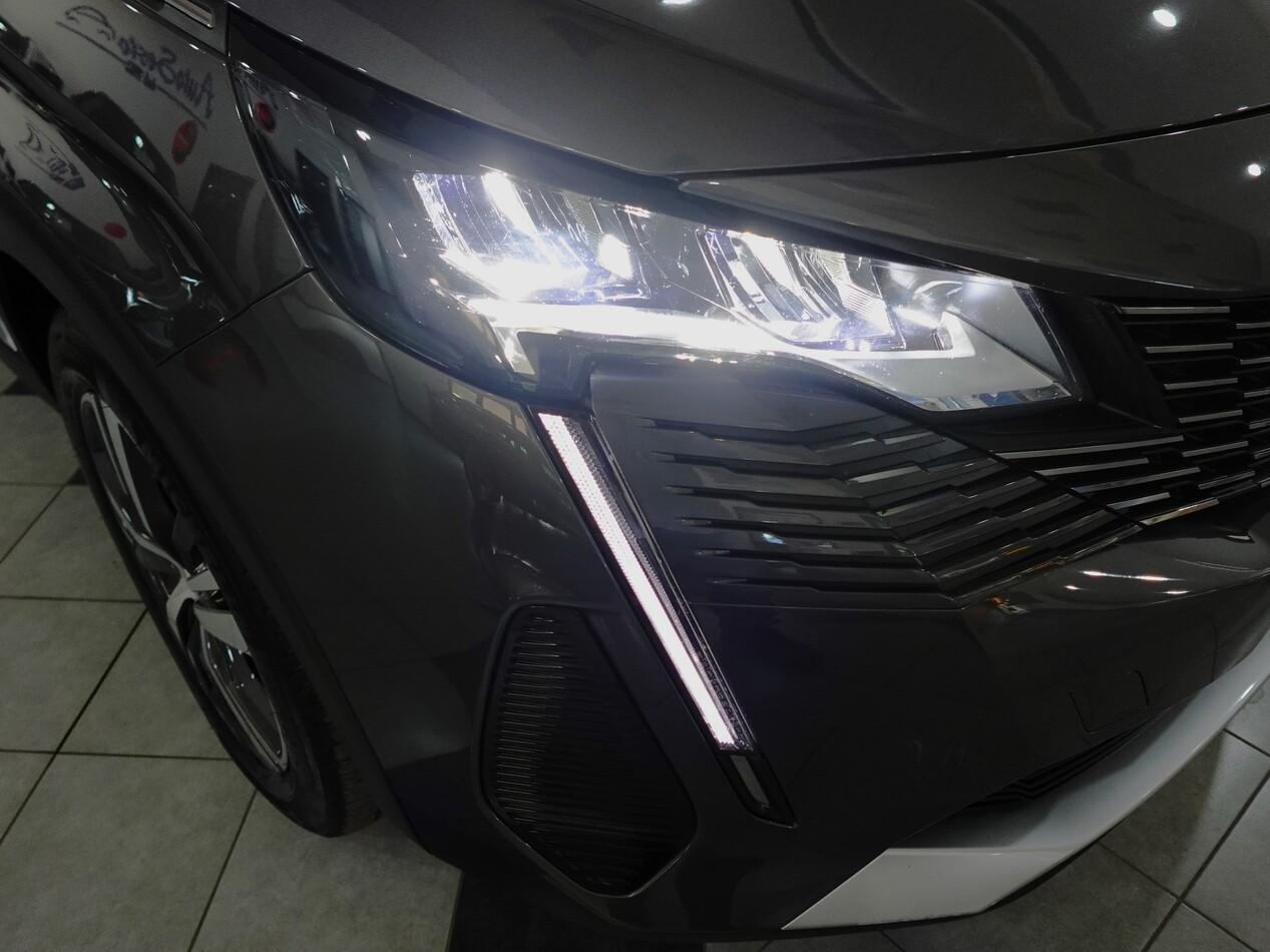 Peugeot 3008 II 1.5 BlueHDI 130 CV ALLURE