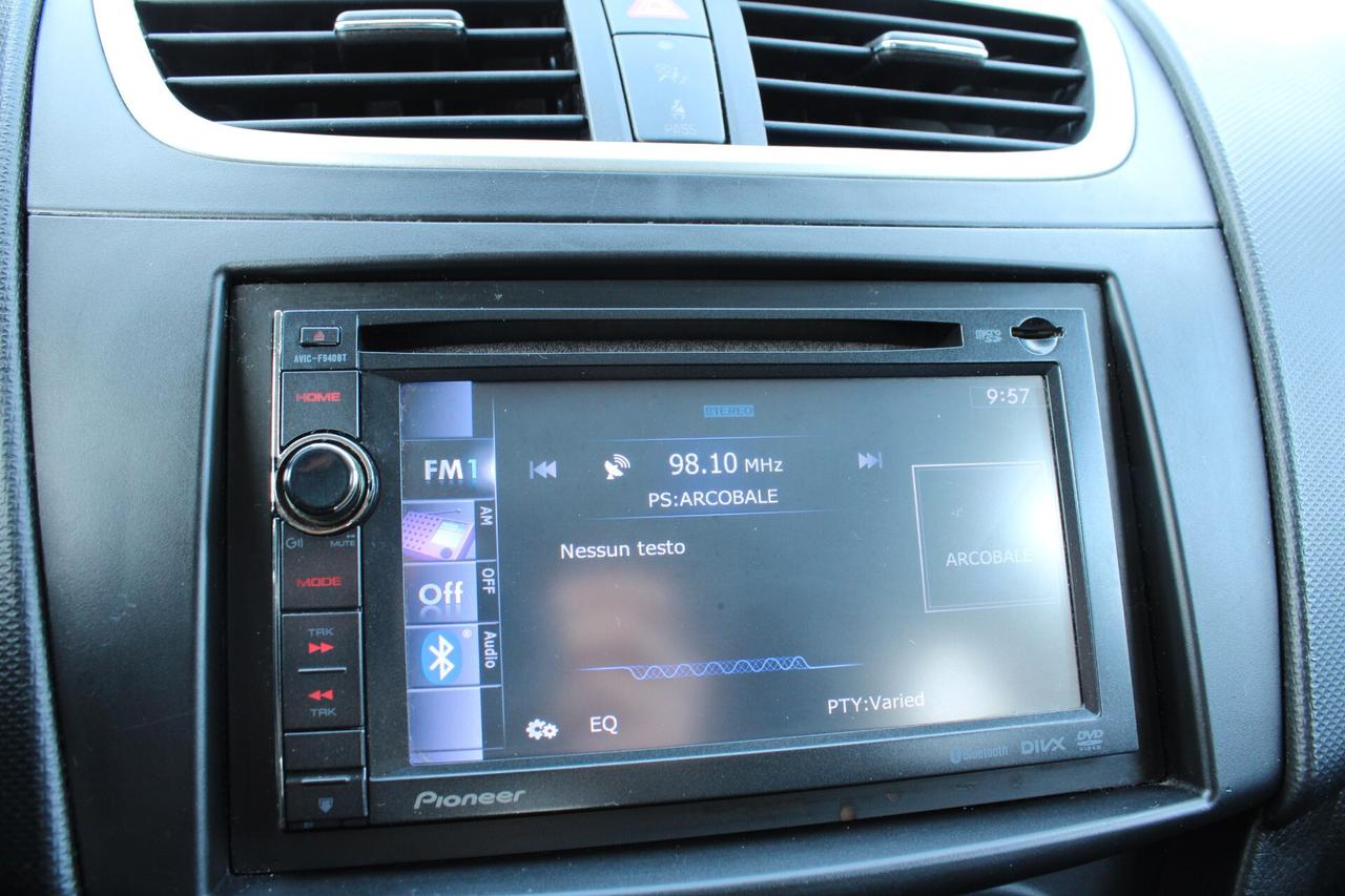 Suzuki Swift 1.3 DDiS 5 porte B-Cool Bi-Color