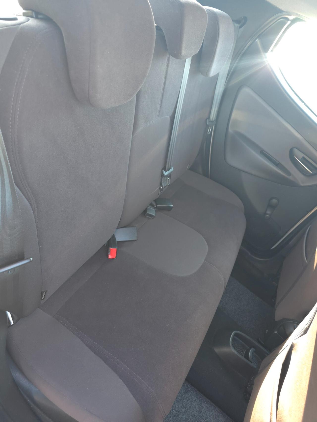 Lancia Ypsilon 1.2 69 CV 5 porte S&S Platinum