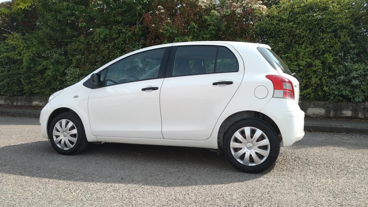 Toyota Yaris 1.0 5 porte BENZINA