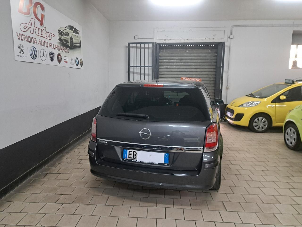 Opel Astra Opel astra 1.6 sw gpl 2010