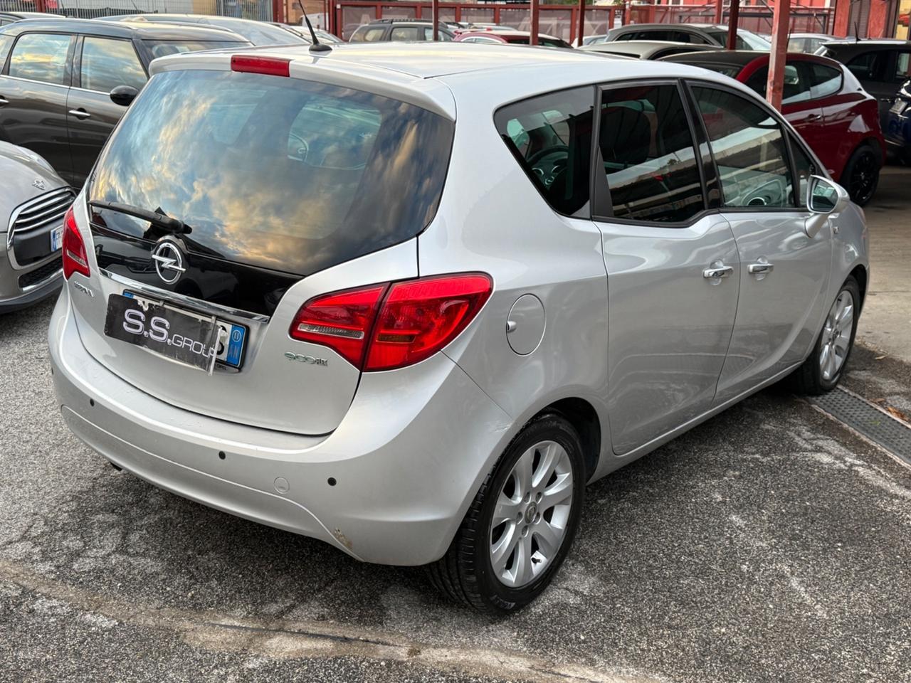 Meriva 1.3 95 cv : Cosmo/unipro/rate/garanzia