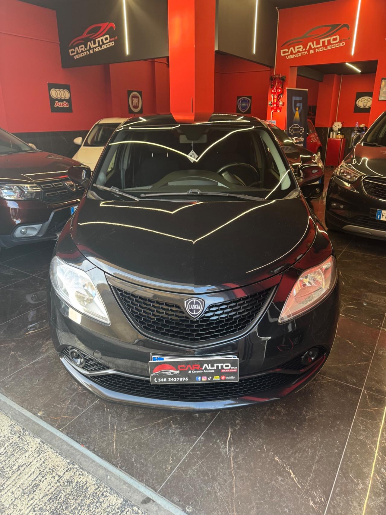 Lancia Ypsilon 1.2 69 CV 5 porte GPL Ecochic Black and Noir
