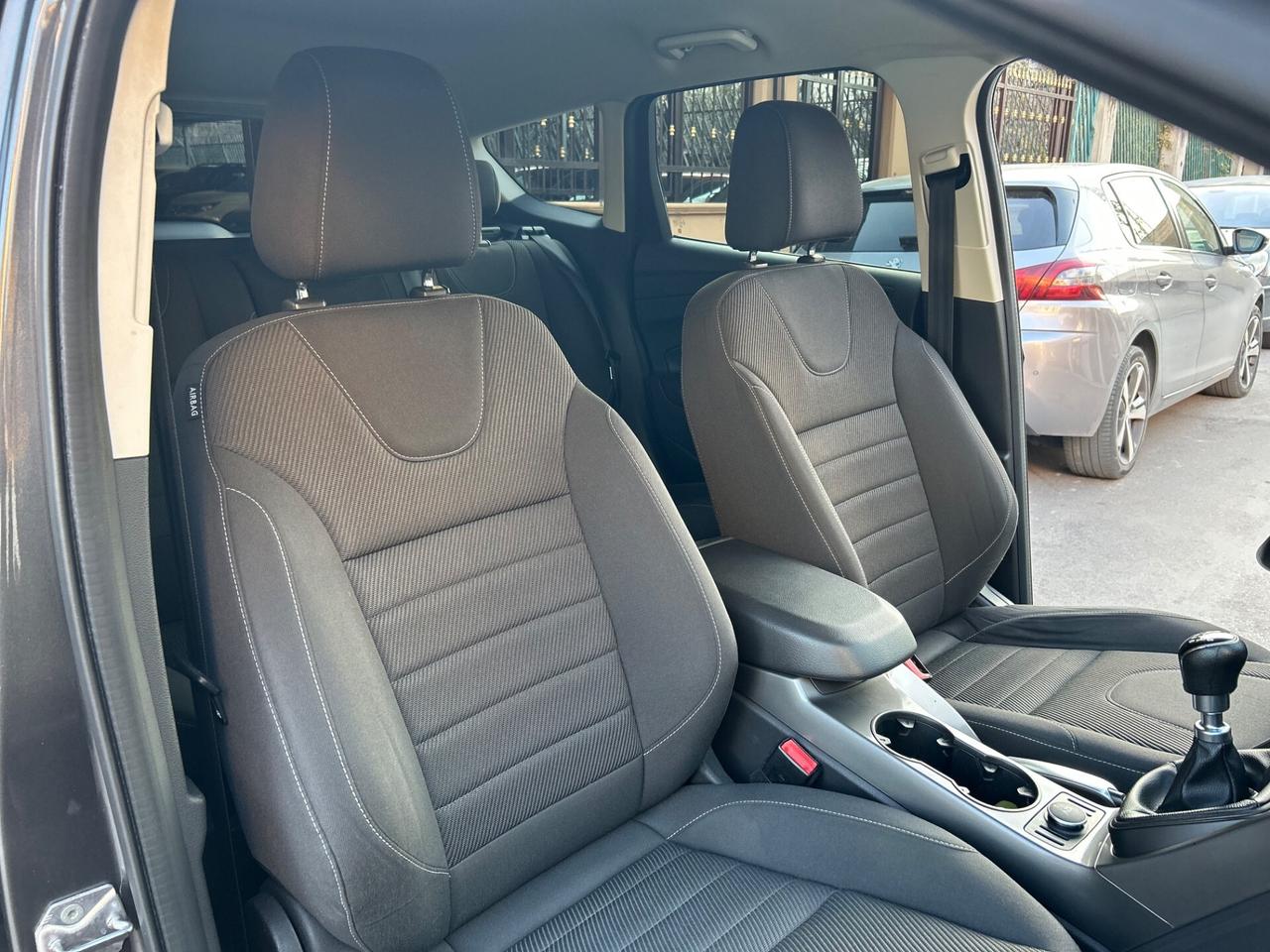 Ford Kuga 2.0 TDCI 120 CV S&S 2WD Titanium