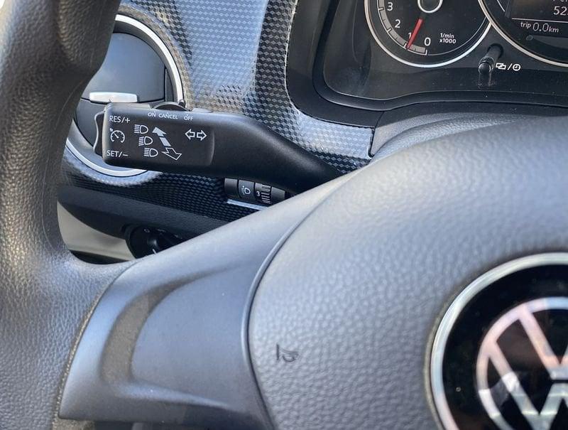 Volkswagen up! 1.0 Move Up! 65CV