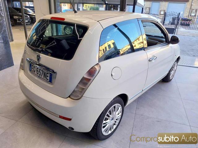 LANCIA Ypsilon 1.2 69 CV Unyca