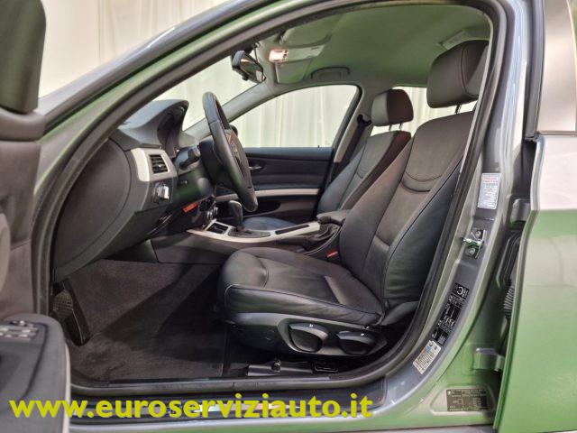 BMW 320 i cat Touring Attiva