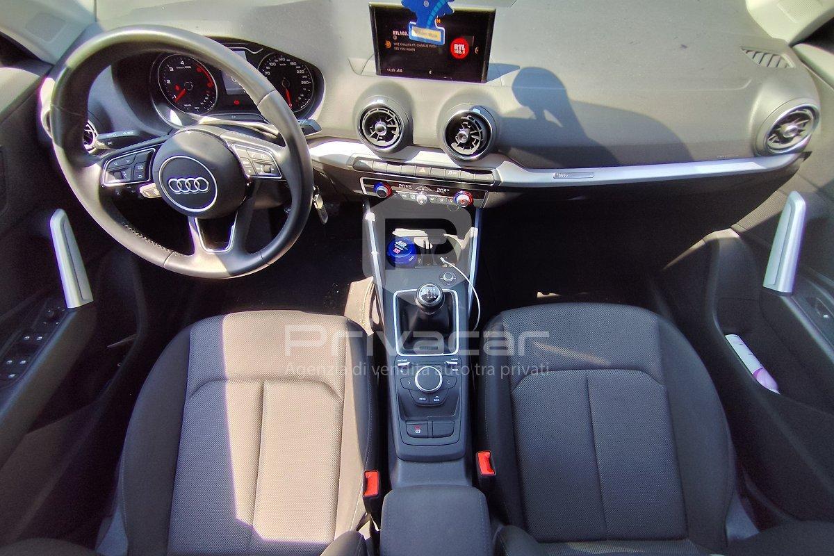 AUDI Q2 35 TDI S line Edition