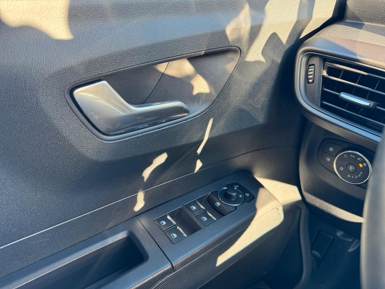 Ford Tourneo Courier 1.0 EcoBoost
