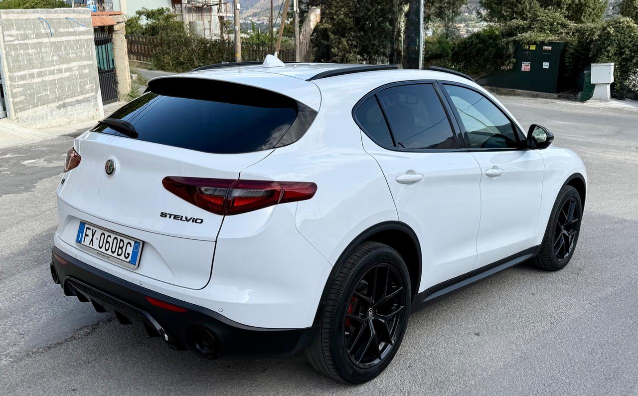 Alfa Romeo Stelvio 2.2 Diesel 210 CV AT8 Q4 B-Tech