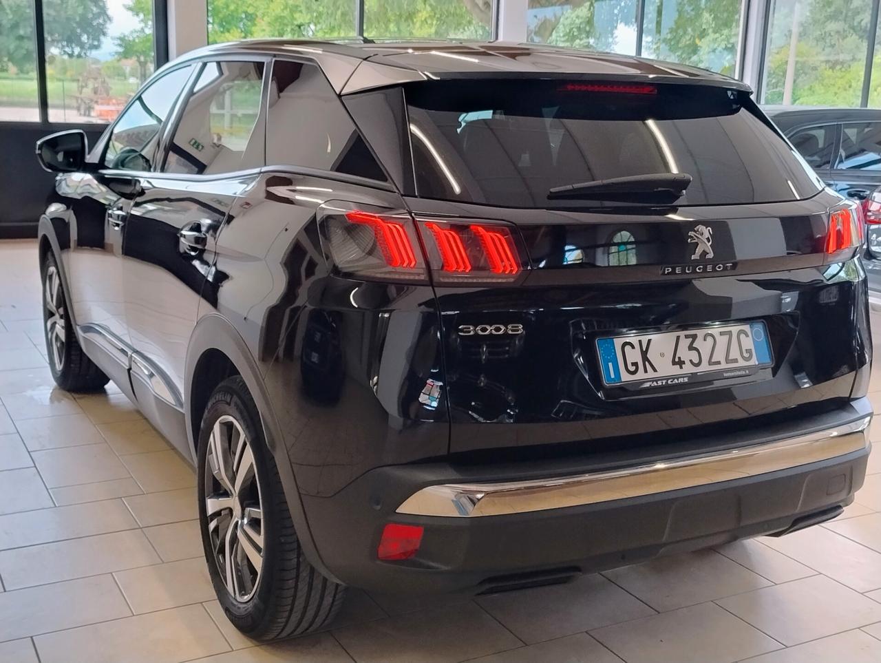 PEUGEOT 3008 BlueHDi 130 S&S EAT8 ALLURE CARPLAY