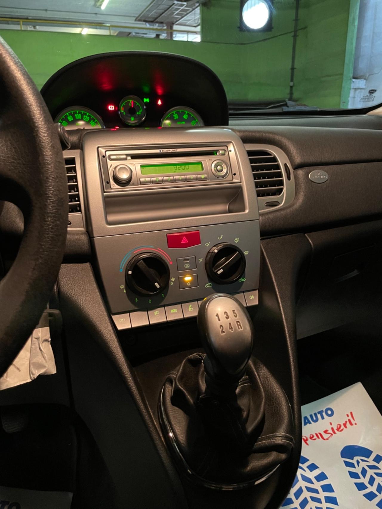 Lancia Ypsilon 1.2 Neopatentati Euro 5
